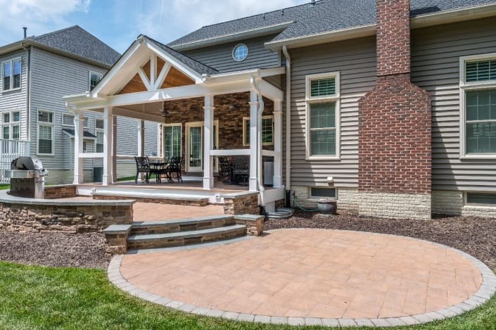 Paver patio area for entertaining in Springfield