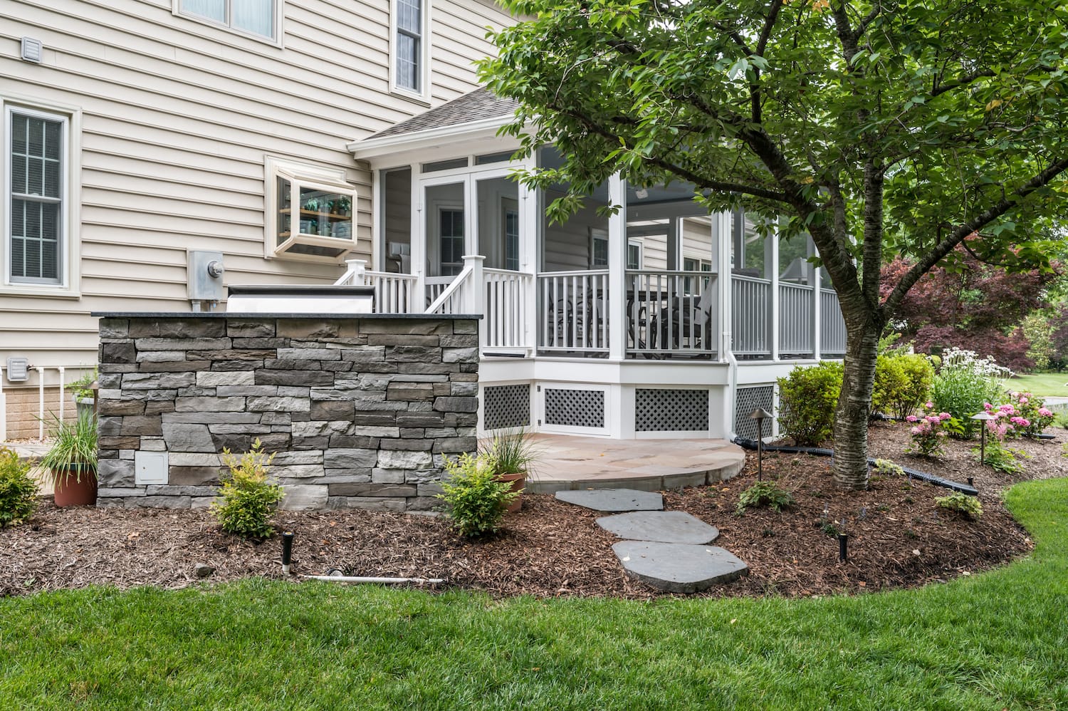 centreville screened in porch